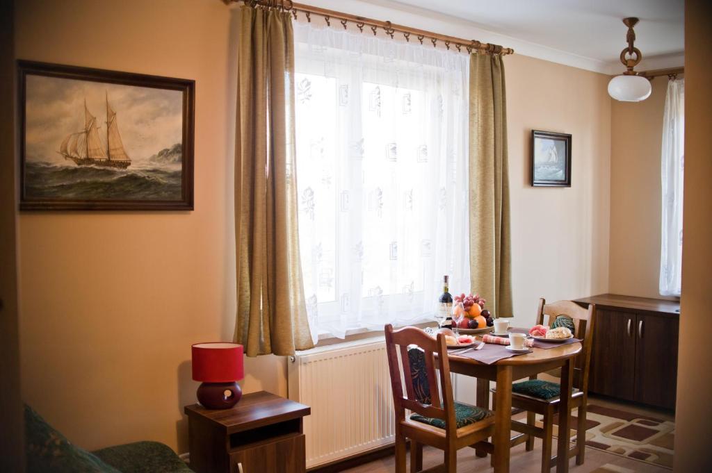 Dom Artusa Ustka Habitación foto